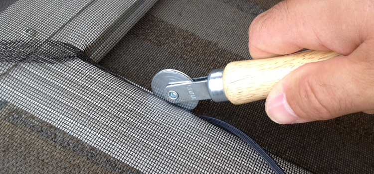 metal screen door repair in Onaping